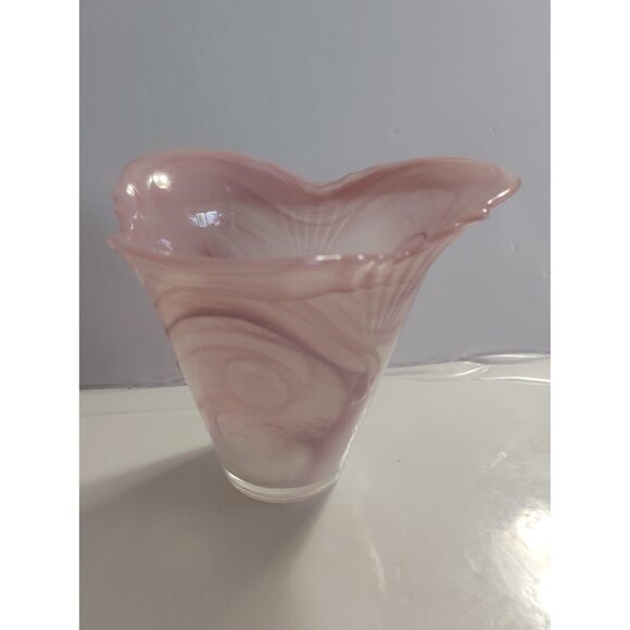 Gorgeous Art Glass Pink white Swirl Vase Scalloped Edge Shell Design 4 1/2" X 5" - Picture 5 of 12